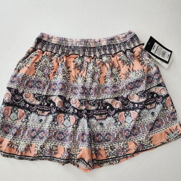 Girl's - Size S (6/6X) Floral Smocked Waist Shorts - Art Class - Picture 2 of 4